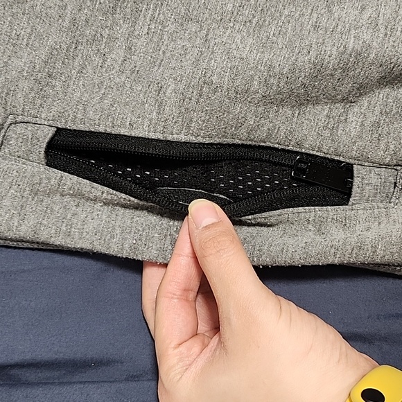 Gray sweatpants, size xs - Picture 3 of 4